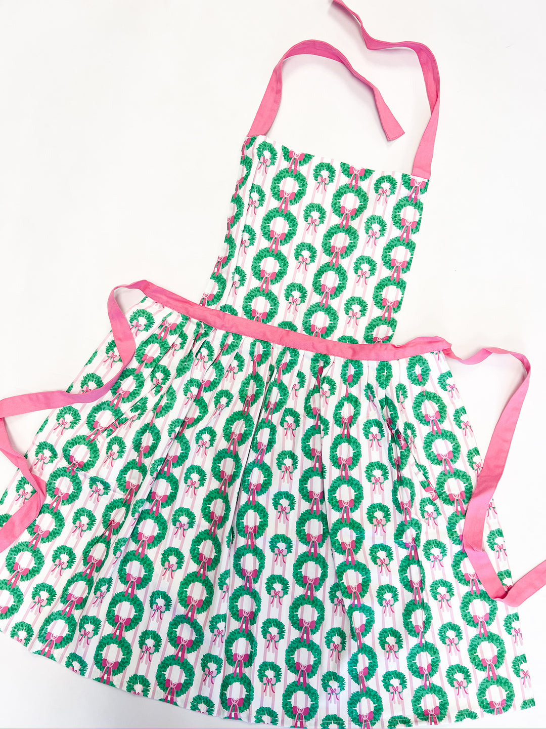 Rosy Wreaths Apron