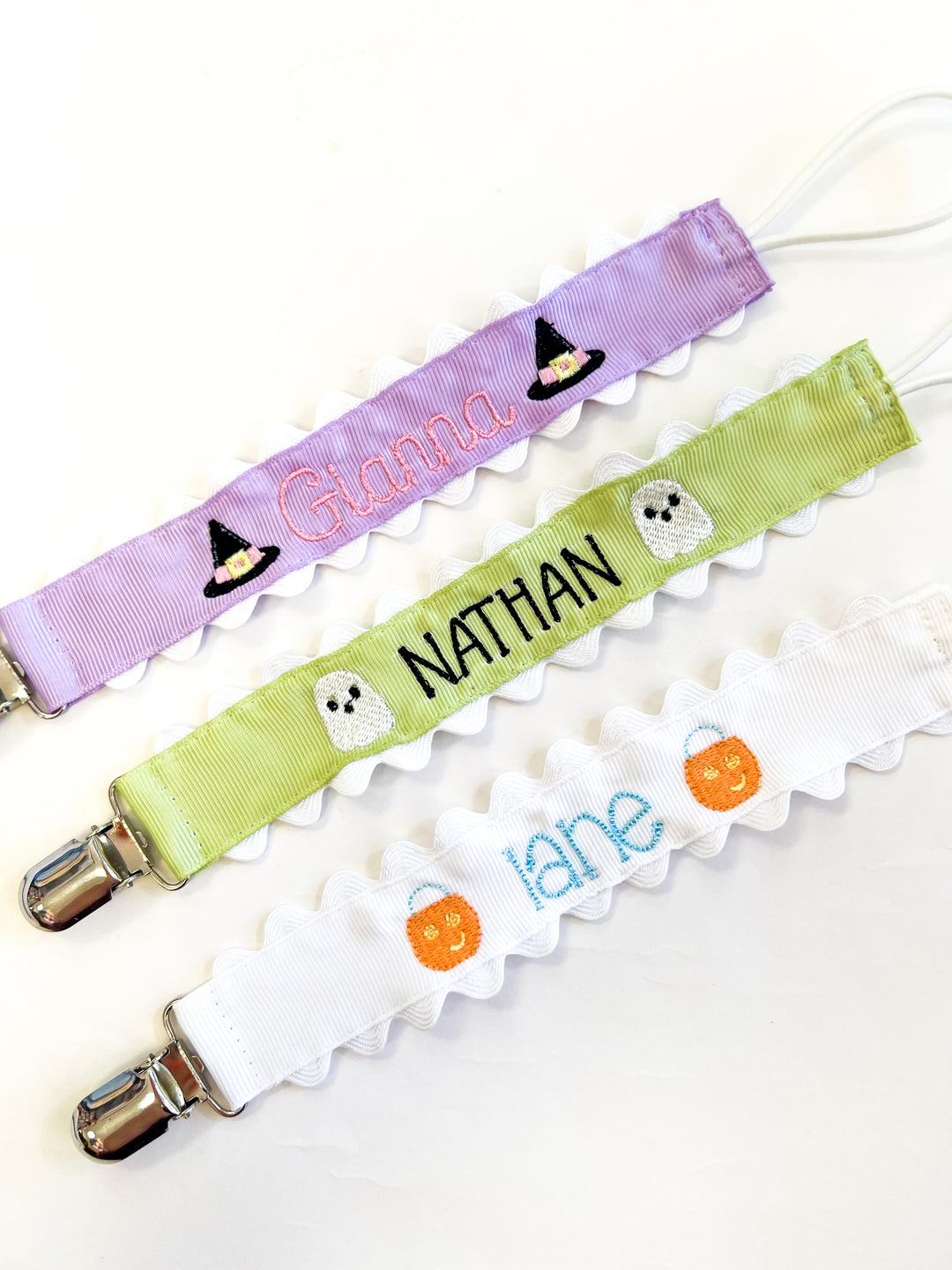 Purple Scalloped Embroidered Pacifier Clip